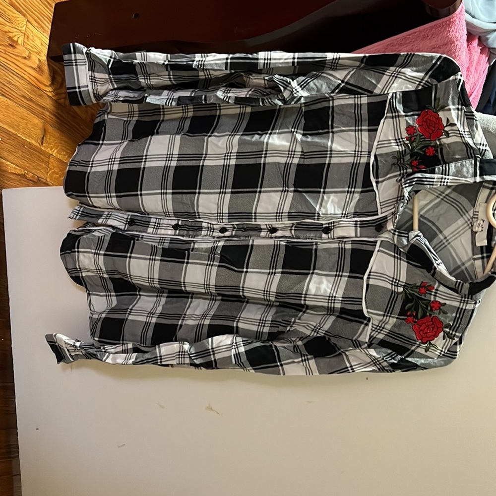 Button down shirt - Picture 3 of 3